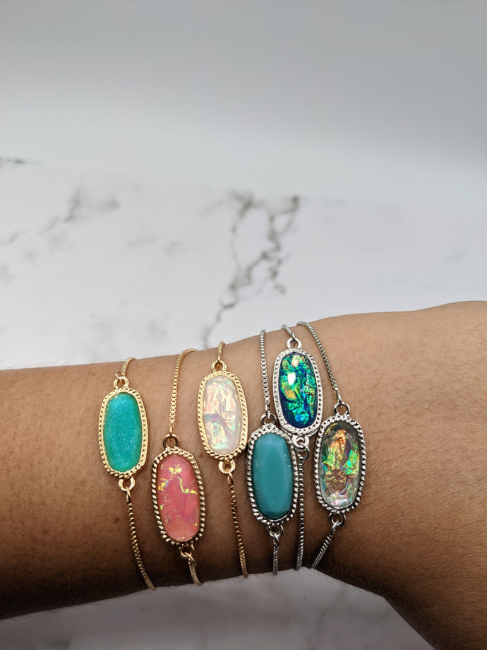 Iridescent Pendant Bracelet